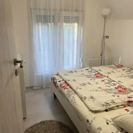 Zsuzsanna Appartamento *